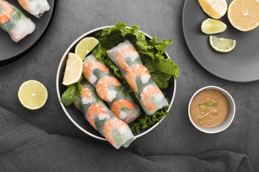 Спринг-роллы с креветками и овощами
